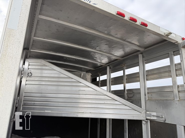 2001-featherlite-16-ft-image-27