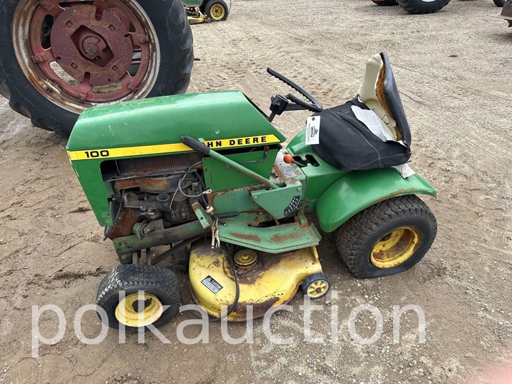 john-deere-100-image-3