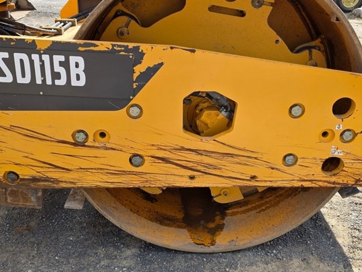 2018-volvo-sd115b-image-32