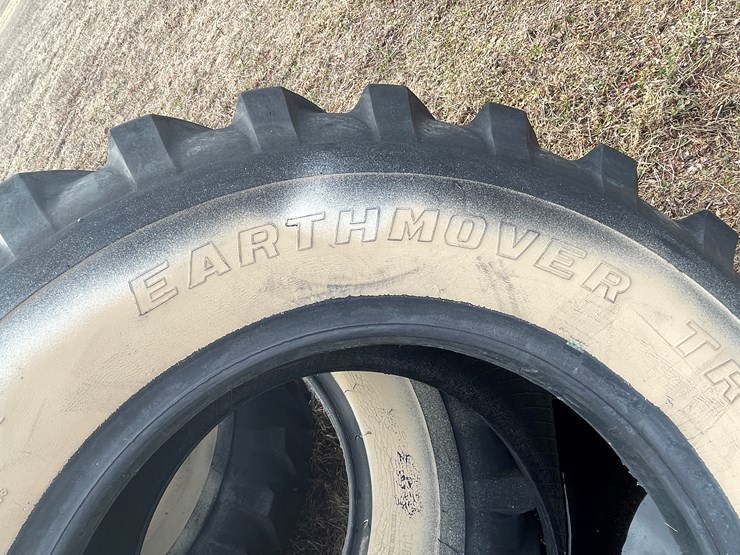 #10707-•-(4)-17.5-25-denman-loader-tires-image-6