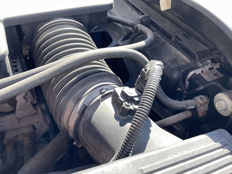 2017-chevrolet-1500-image-68