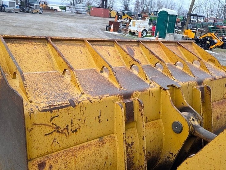 2006-caterpillar-963c-image-12