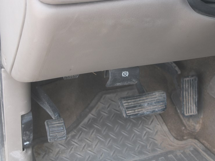 2005-chevrolet-2500-image-26