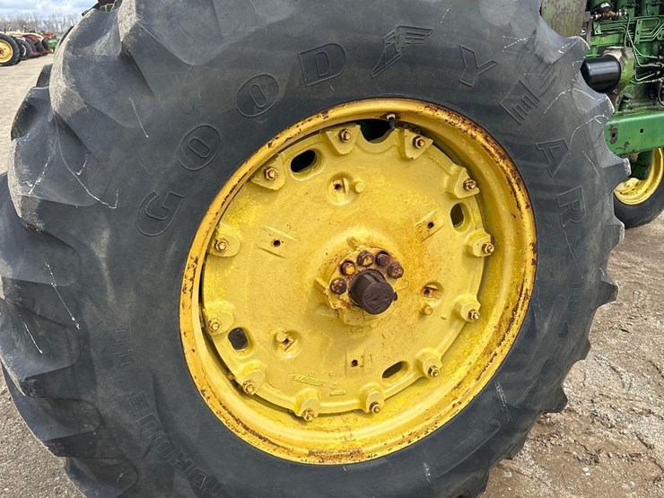 john-deere-4230-image-10