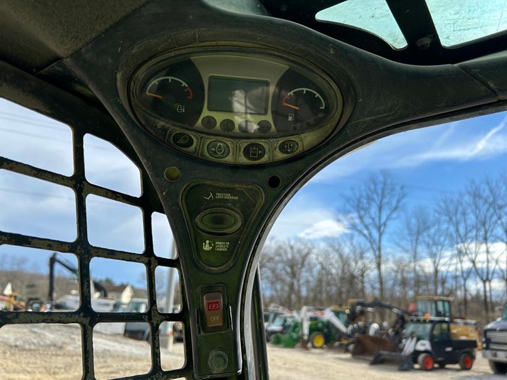 2019-bobcat-t595-image-24