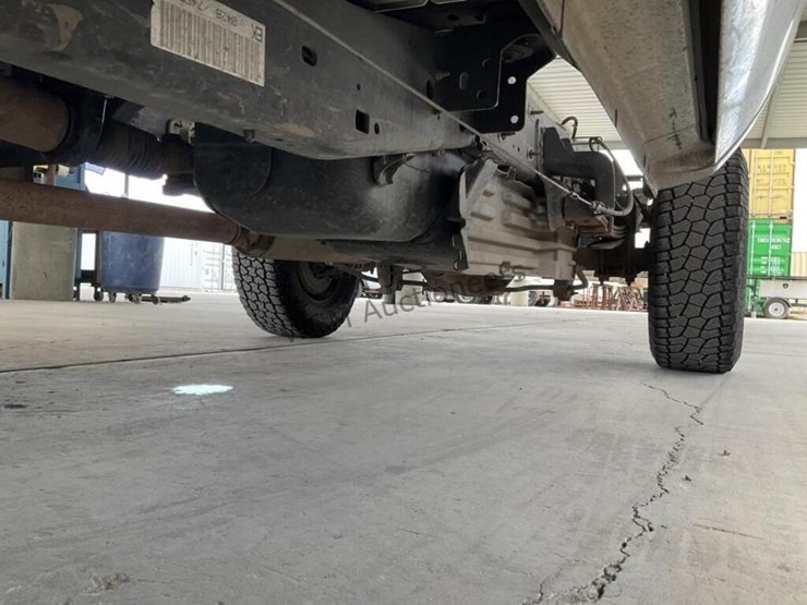 2011-ford-f250-image-27