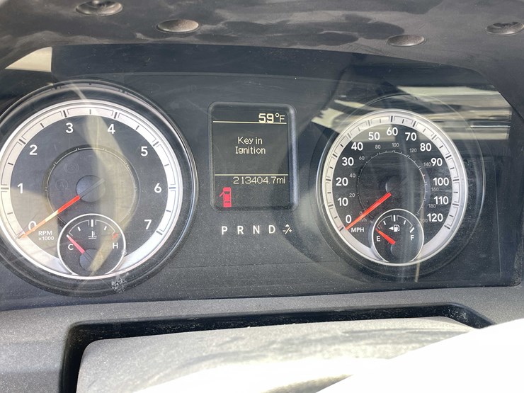 2015-dodge-1500-image-50