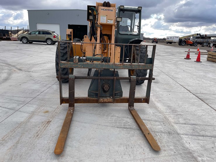 2007-mustang-642-image-2