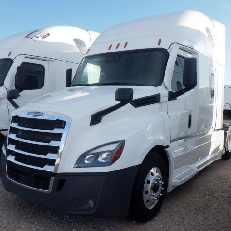 2022 FREIGHTLINER CASCADIA 126