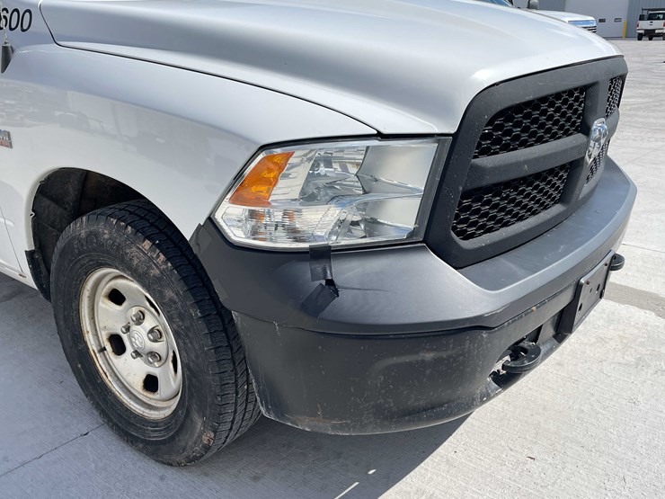 2015-dodge-1500-image-13