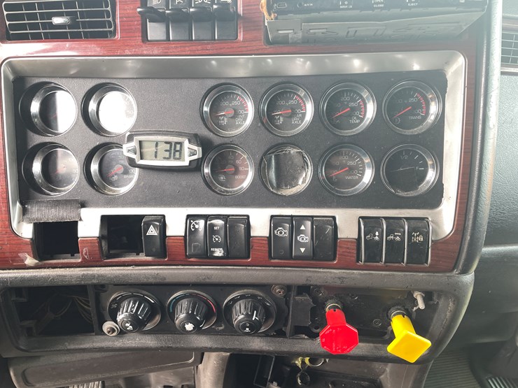 2006-caterpillar-c15-image-75