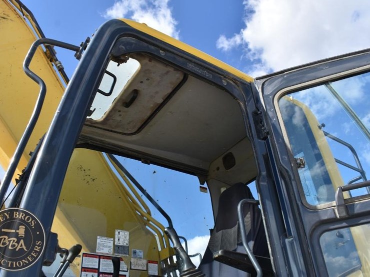 2013-komatsu-pc360-lc-10-image-55