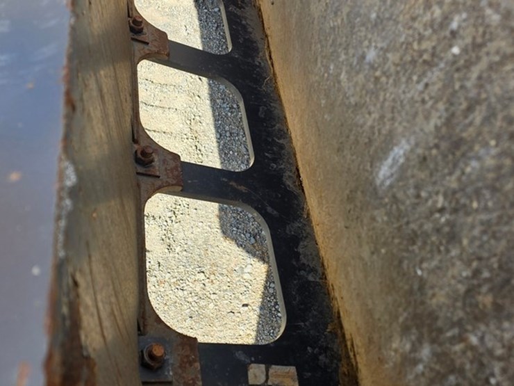 2018-volvo-sd115b-image-40