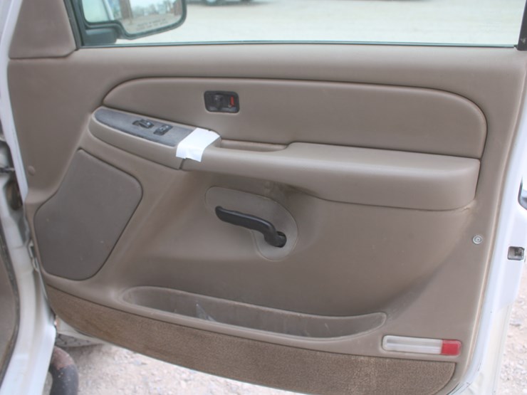 2005-chevrolet-2500-image-19