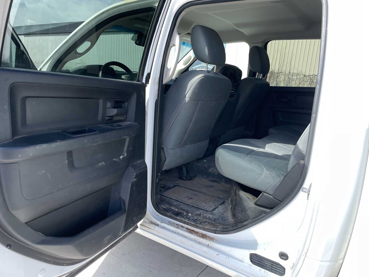 2015-dodge-2500-image-93