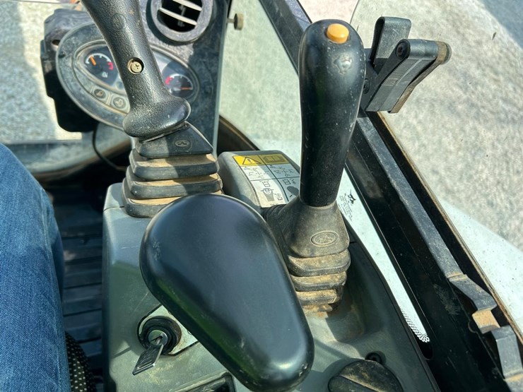 2021-bobcat-e35-image-23