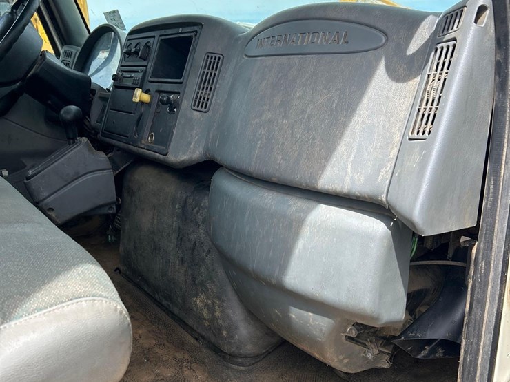 2005-international-4300-image-25