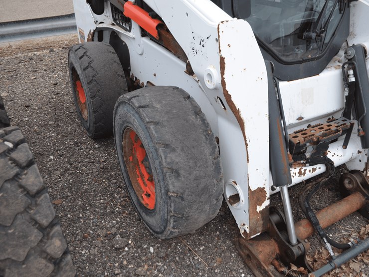 2017-bobcat-s740-image-6