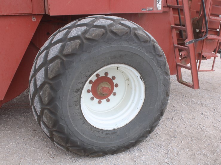 hesston-4910-image-36