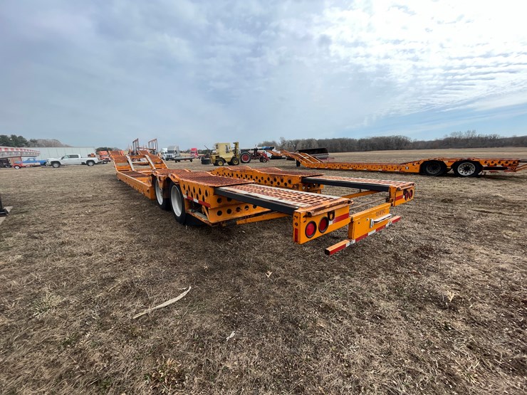 #155-•-2005-delavan-semi-truck-auto-hauler-trailer-(delay-in-title)-image-9