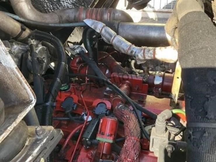 2018-peterbilt-520-image-17