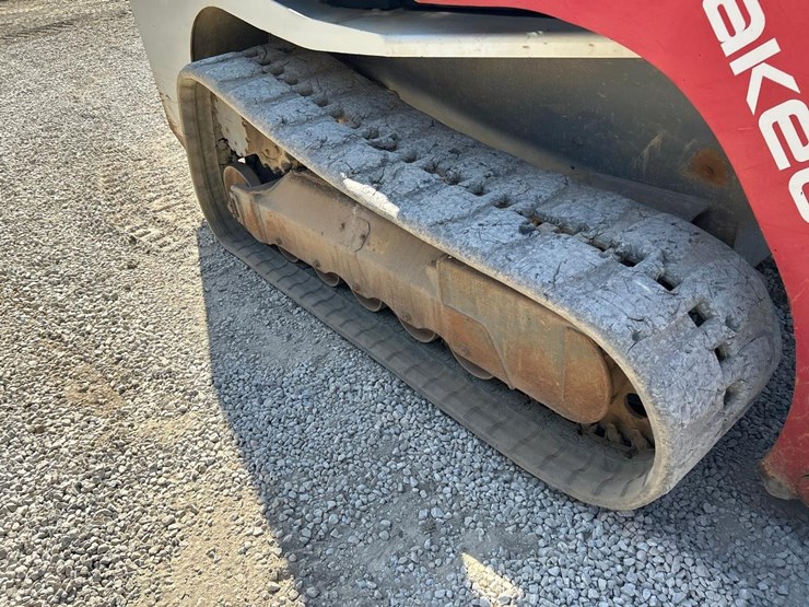 2020-takeuchi-tl12r2-image-12