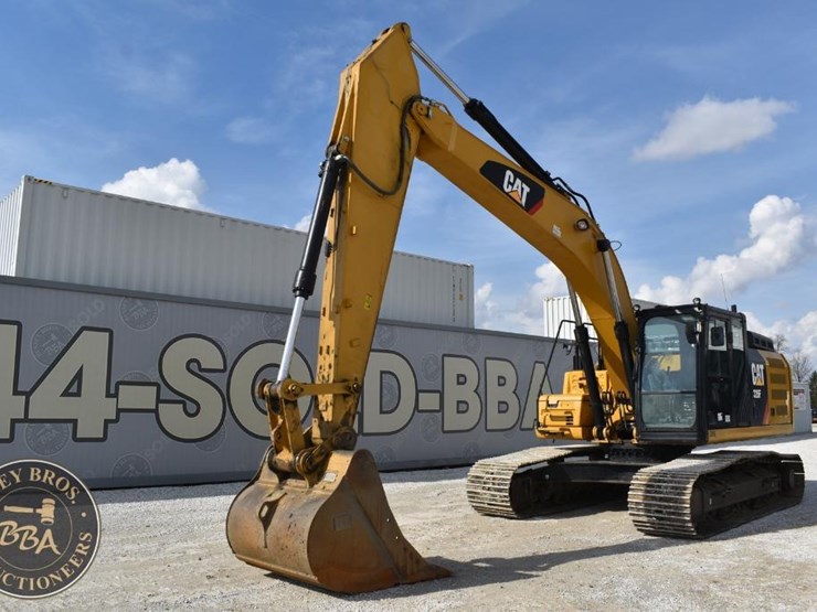 2019-caterpillar-326fl-image-2