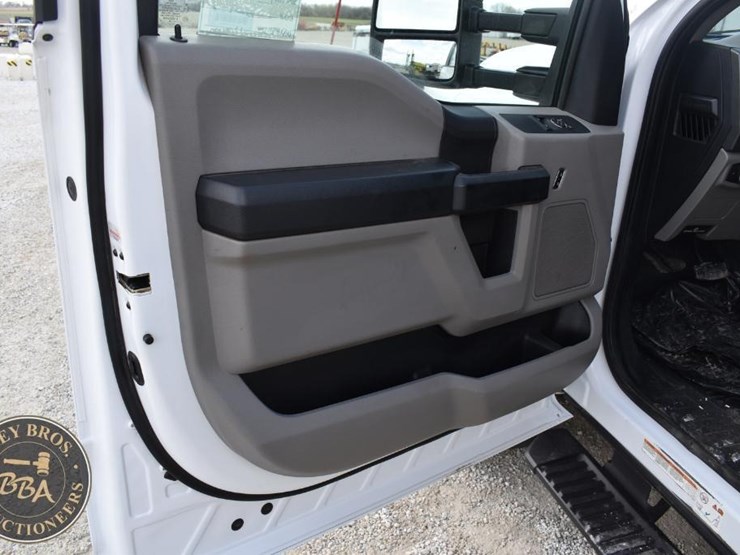 2018-ford-f550-sd-image-21