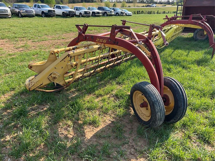 new-holland-256-image-1