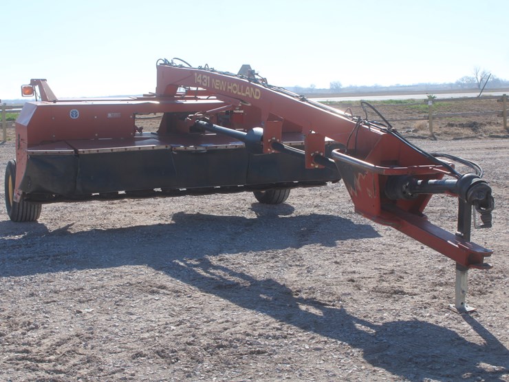 new-holland-1431-image-3