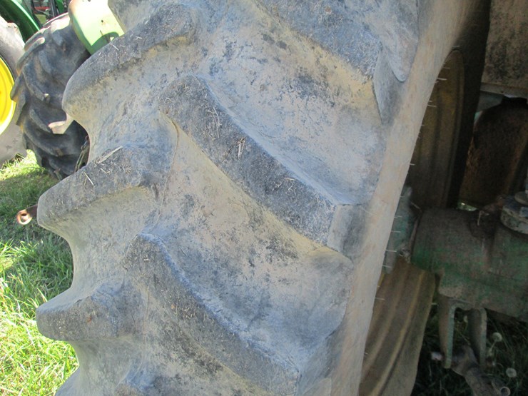 john-deere-6215-image-11