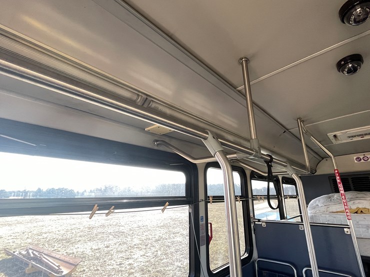 #166-•-2007-gillig-passenger-bus-(has-wi-title)-image-44