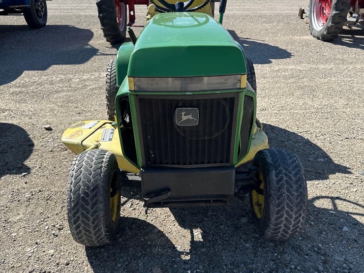 john-deere-200-image-2