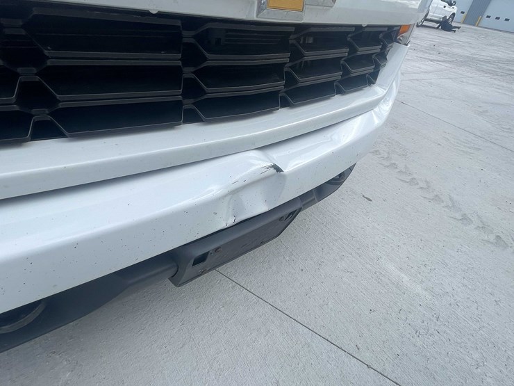 2017-chevrolet-1500-image-13