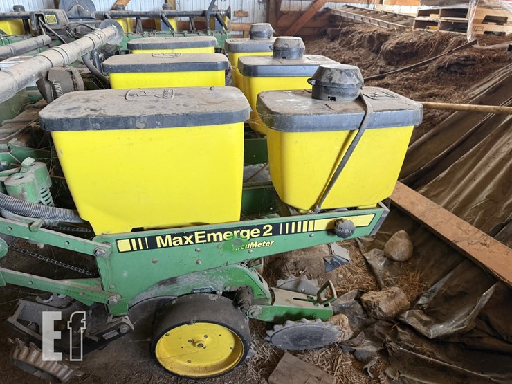 1993-john-deere-7200-image-17