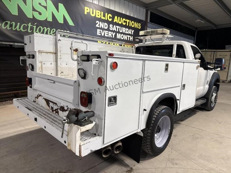 2012-ford-f550-image-8