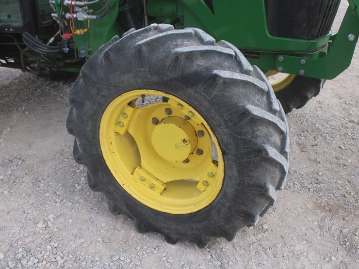 2013-john-deere-5100e-image-64