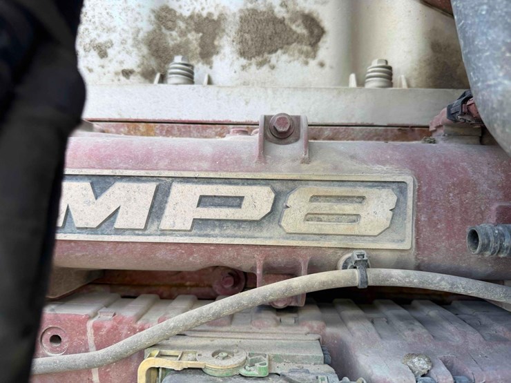 2009-mack-gu713-tri-axle-dump-image-29