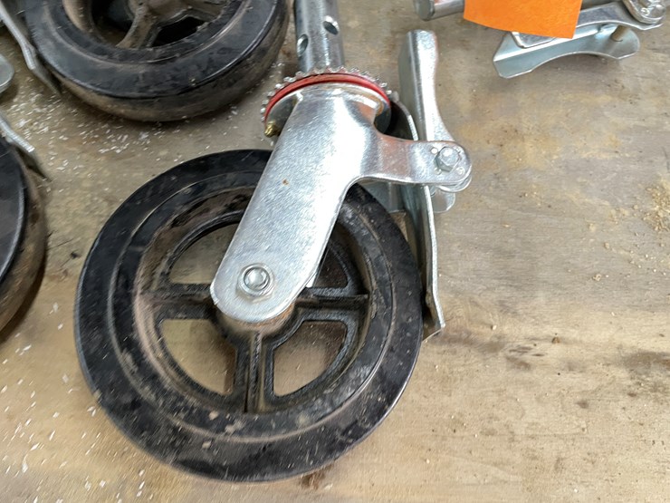 #3945-•-(4)-8"-cbw-caster-wheels-image-8