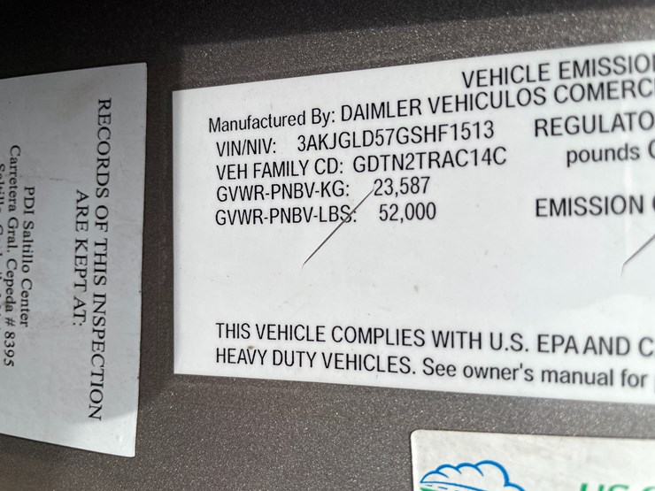 #104-•-2016-freightliner-cascade-evolution-sleeper-cab-semi-tractor-(has-wi-title)-image-70