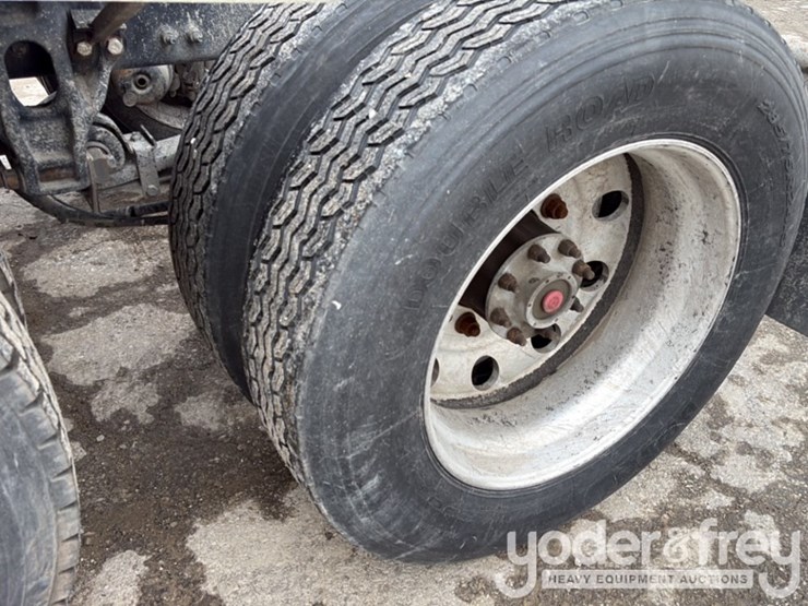 2018-peterbilt-579-image-76