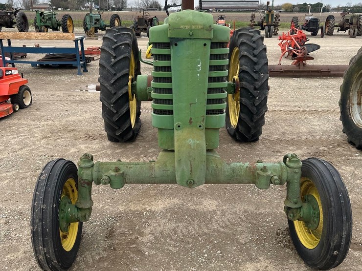 john-deere-b-image-2