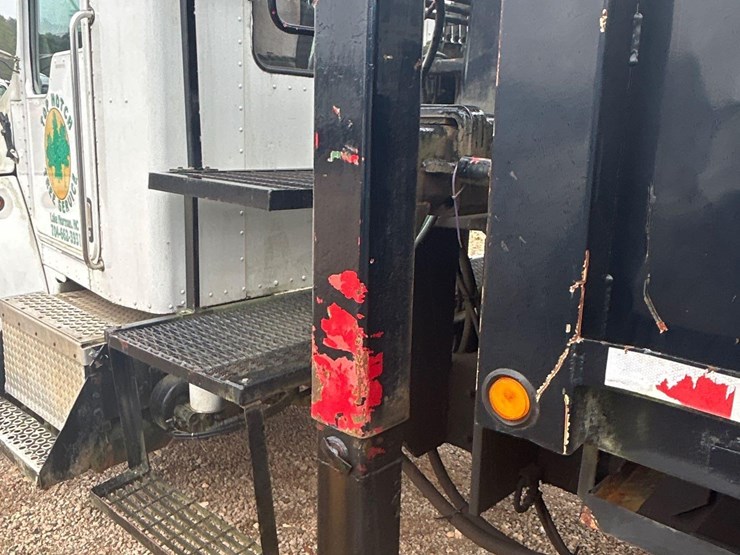 2007-kenworth-t300-image-11