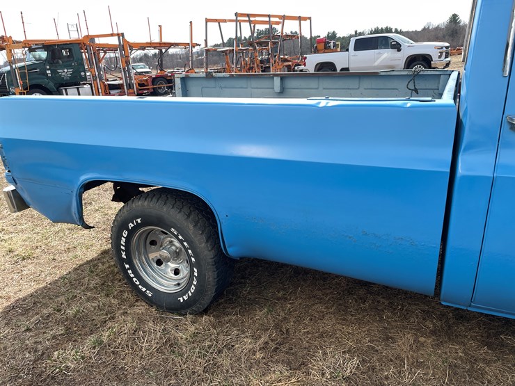#192-•-1984-2-x-4-chevy-silverado-(has-wi-title)-image-5