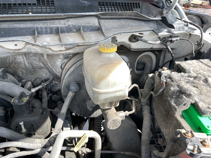 2016-dodge-2500-image-15