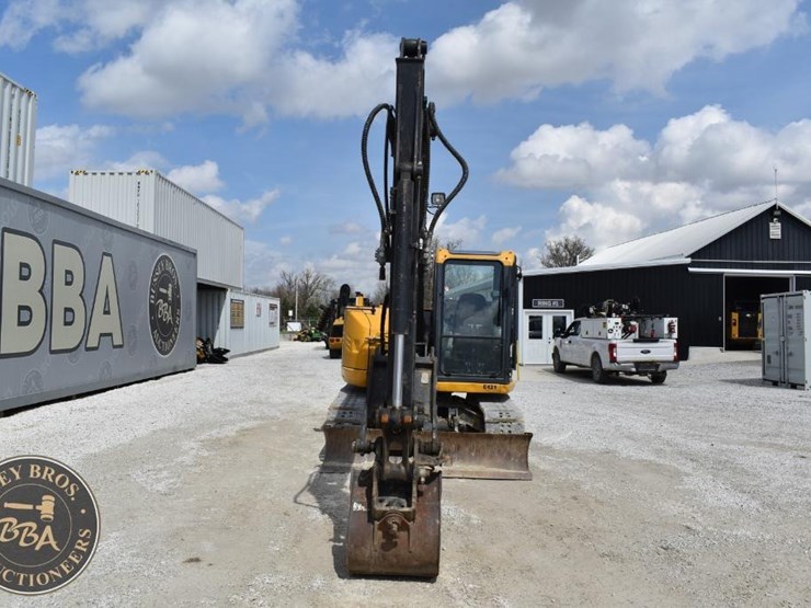 2021-deere-85g-image-13