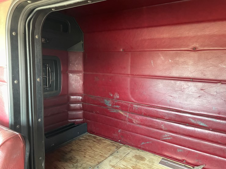 1989-peterbilt-379-image-94