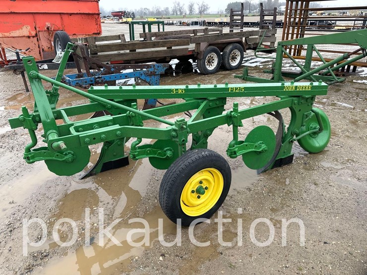 john-deere-f125-image-3
