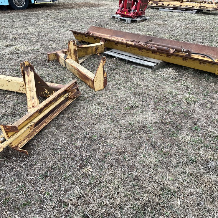 #10681 • 12' 6" Falls Wing Plow