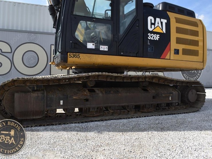 2019-caterpillar-326fl-image-32